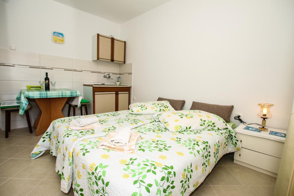 Sendi Apartment โปเรช ภายนอก รูปภาพ